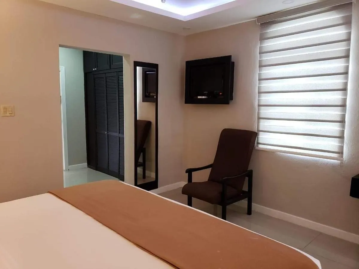 ***  Christar Villas Hotel Kingston Jamaica